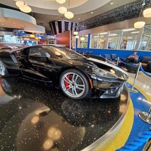 Meet your Posher, Raul